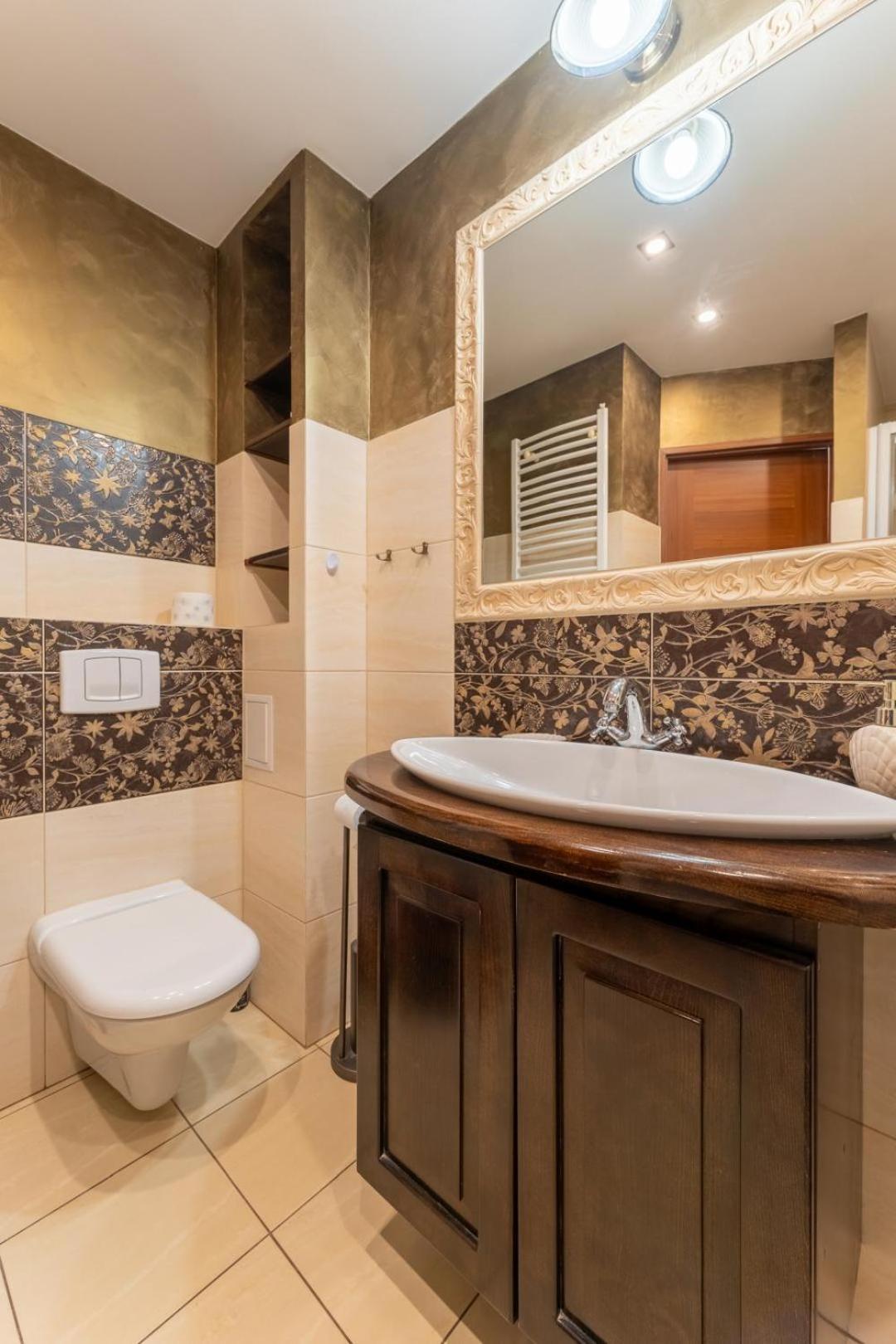 Apartament Ratuszlove - 2 Osobne Sypialnie, Z Widokiem Na Ratusz - By Spaceapart Єленя-Ґура Екстер'єр фото