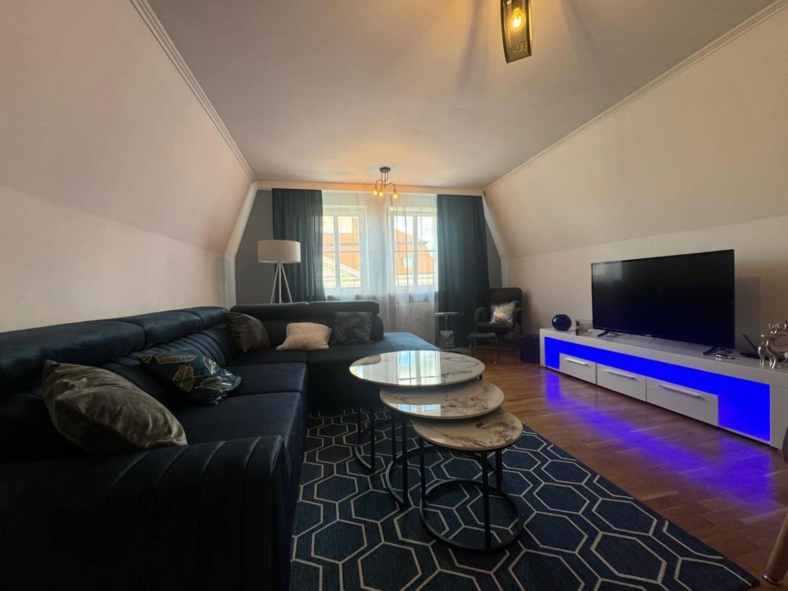 Apartament Ratuszlove - 2 Osobne Sypialnie, Z Widokiem Na Ratusz - By Spaceapart Єленя-Ґура Екстер'єр фото